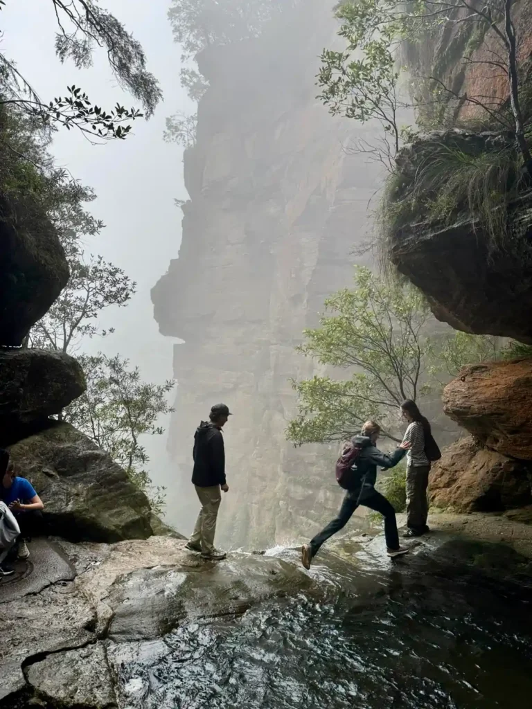 Kajsa and her friends hiking during their semester abroad in Australia